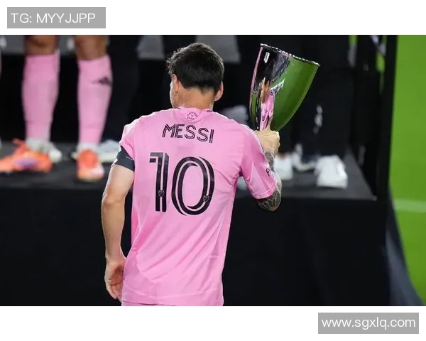 梅西未来未定！巴塞罗那新赛季转会引发球迷猜测